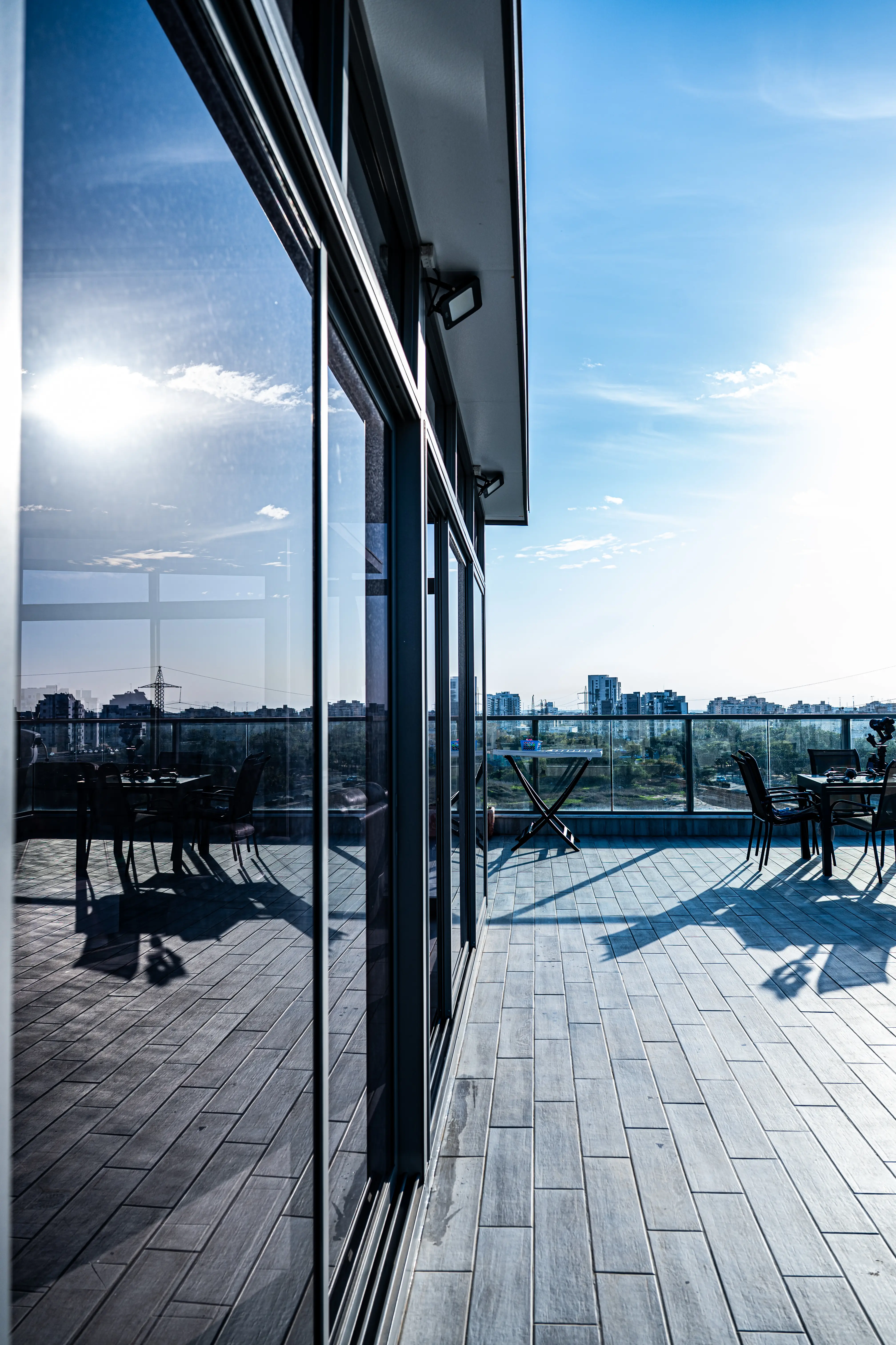 סגירה משולבת אלומיניום וזכוכית - תמונה 7