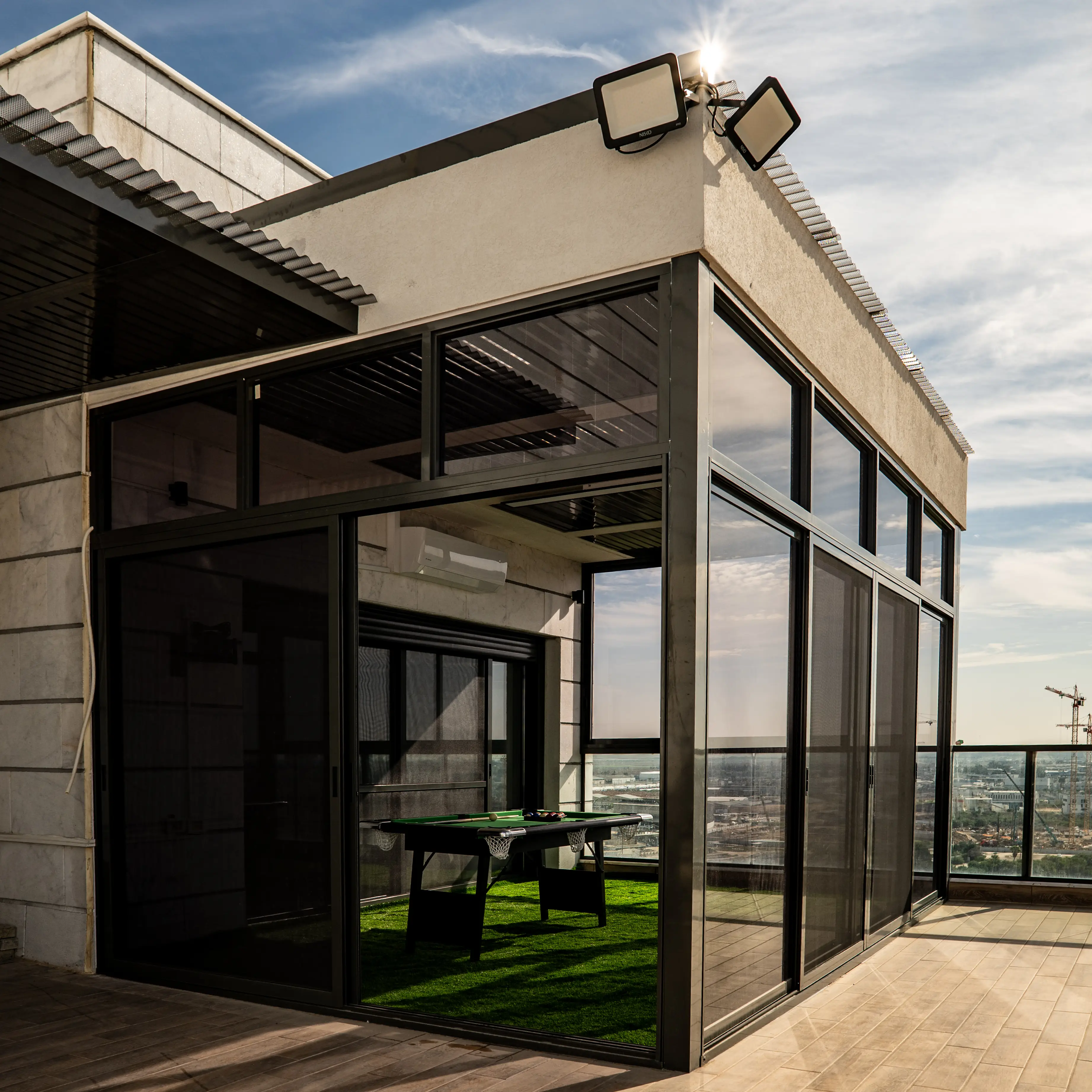 מרפסת שמש מינימליסטית - תמונה 12